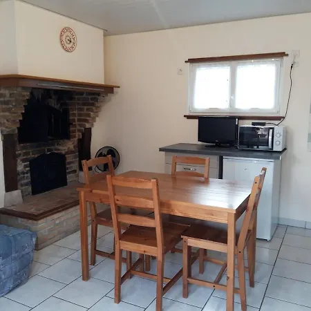 La Chambre A Four *
